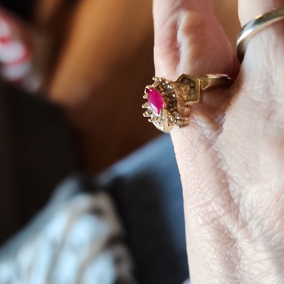 Beautiful Alwand Vahan 10k Yellow Gold Ruby Diamond Ring Size 5 or 5.5 - Picture 3 of 17